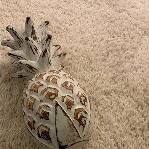 White wooden pineapple decor
